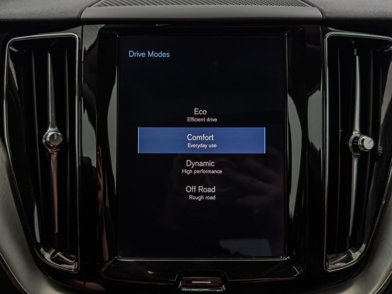 2019 Volvo XC60 T5 AWD Momentum Tallmadge OH