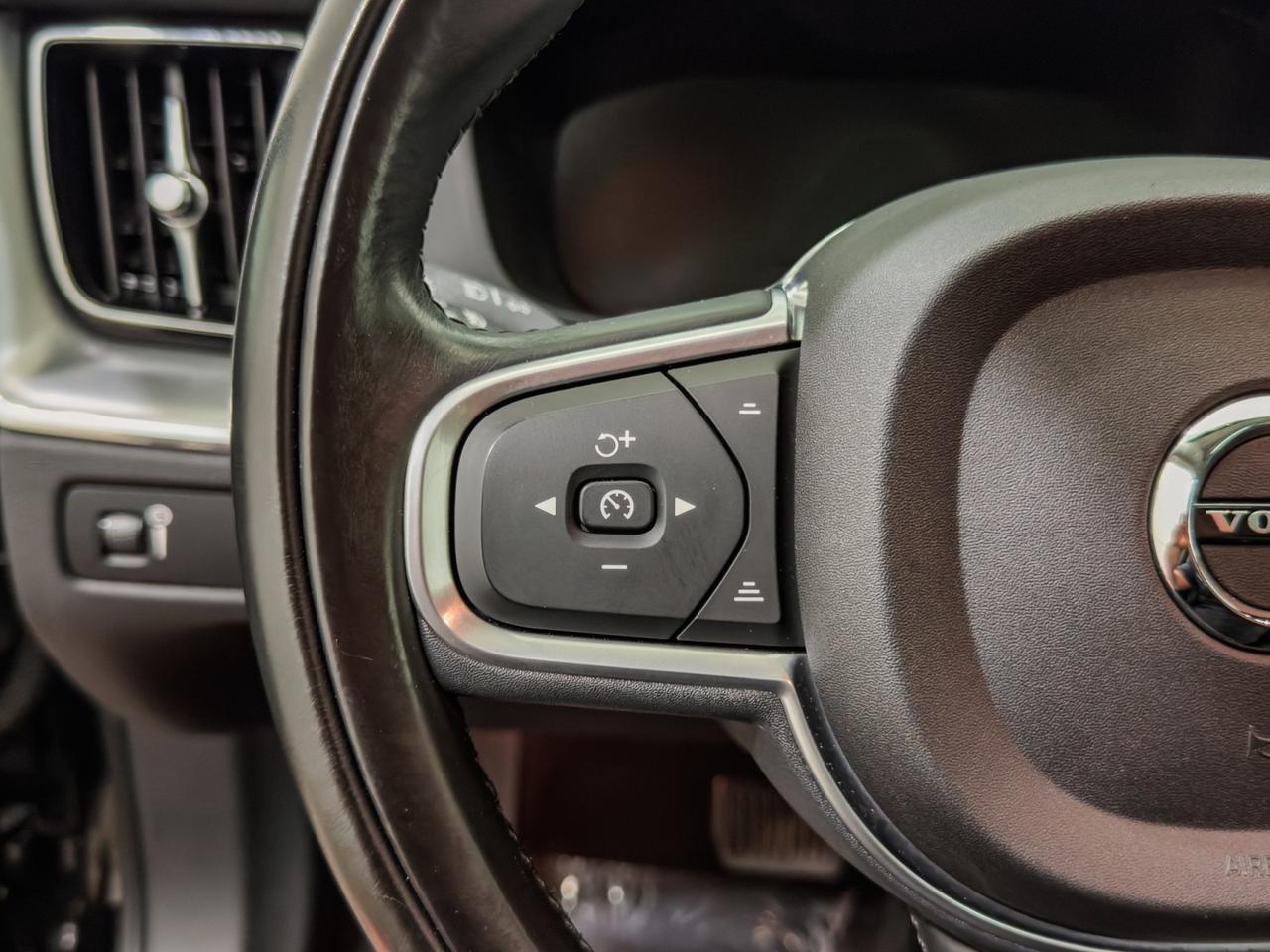 2019 Volvo XC60 T5 AWD Momentum Tallmadge OH