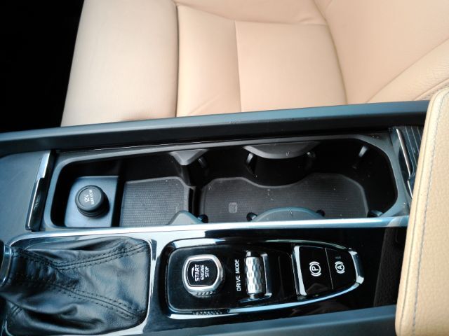 2019 Volvo XC60 T5 Momentum Plano TX