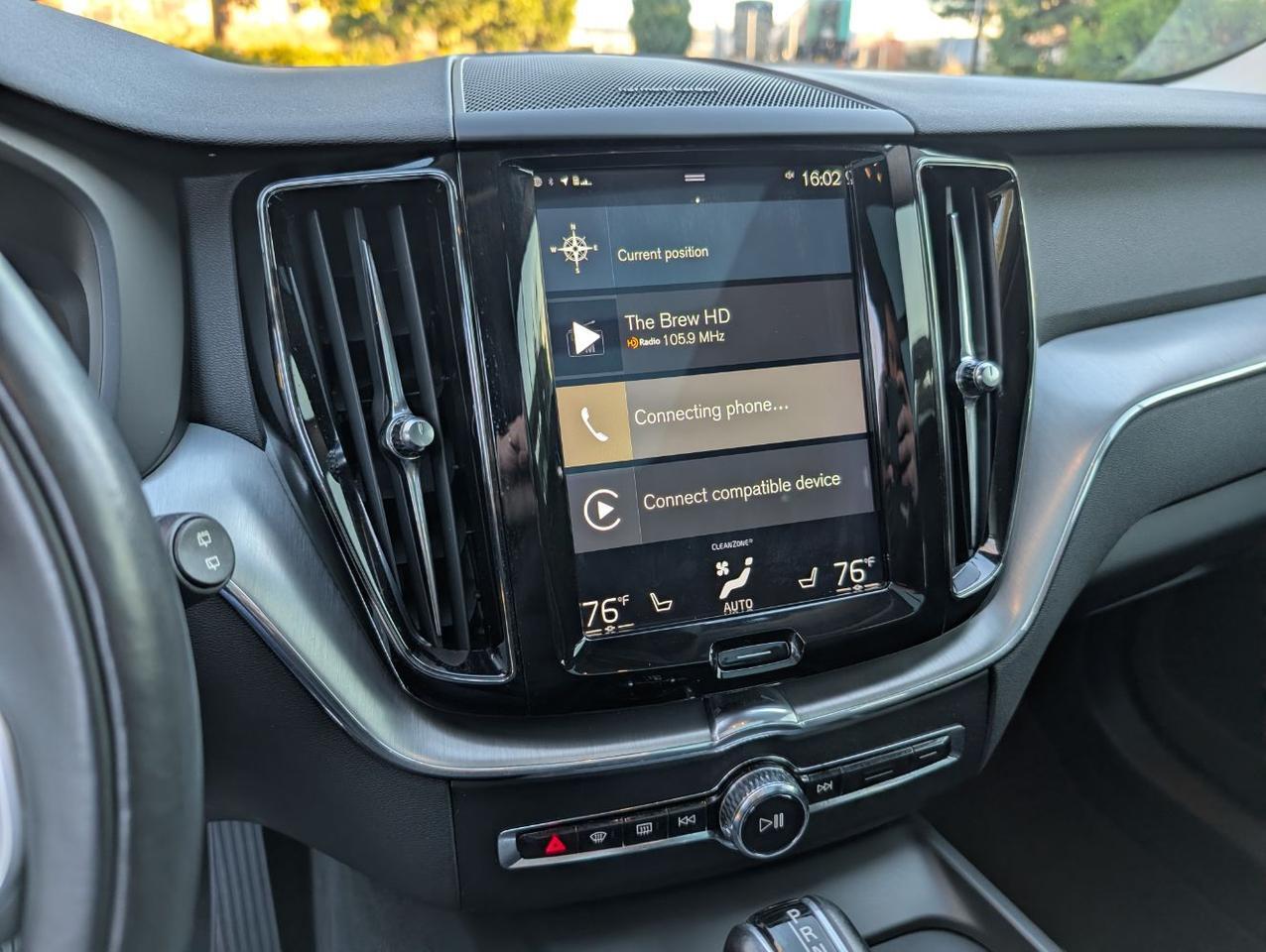 2019 Volvo XC60 T6 AWD Momentum | HK Premium Sound, Nav, Pano Roof, 4 Heated Seats & Heated Wheel Portland OR