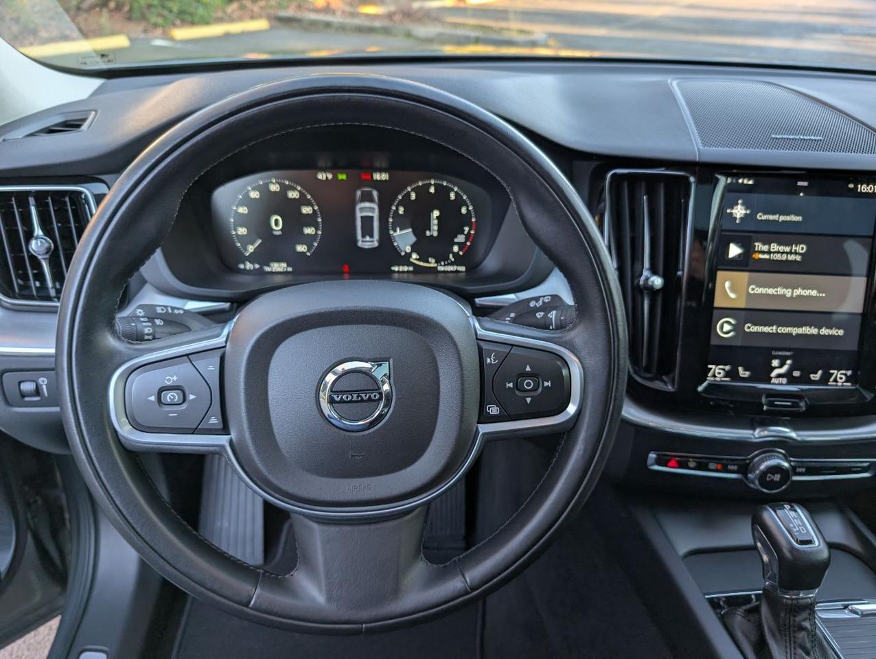 2019 Volvo XC60 T6 AWD Momentum | HK Premium Sound, Nav, Pano Roof, 4 Heated Seats & Heated Wheel Portland OR