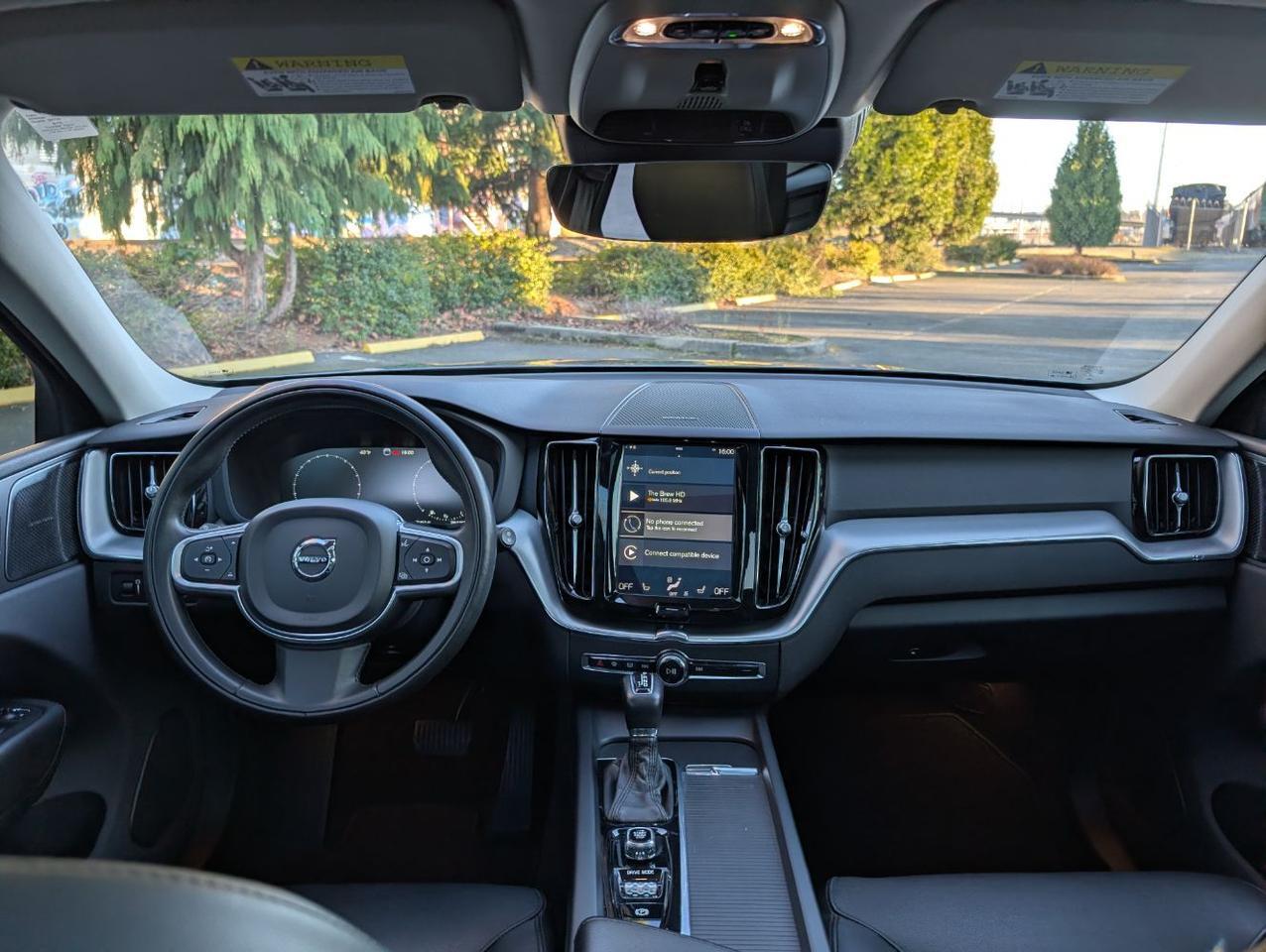 2019 Volvo XC60 T6 AWD Momentum w/Harman Kardon, Nav, Pano Roof, 4 Heated Seats & Wheel Portland OR