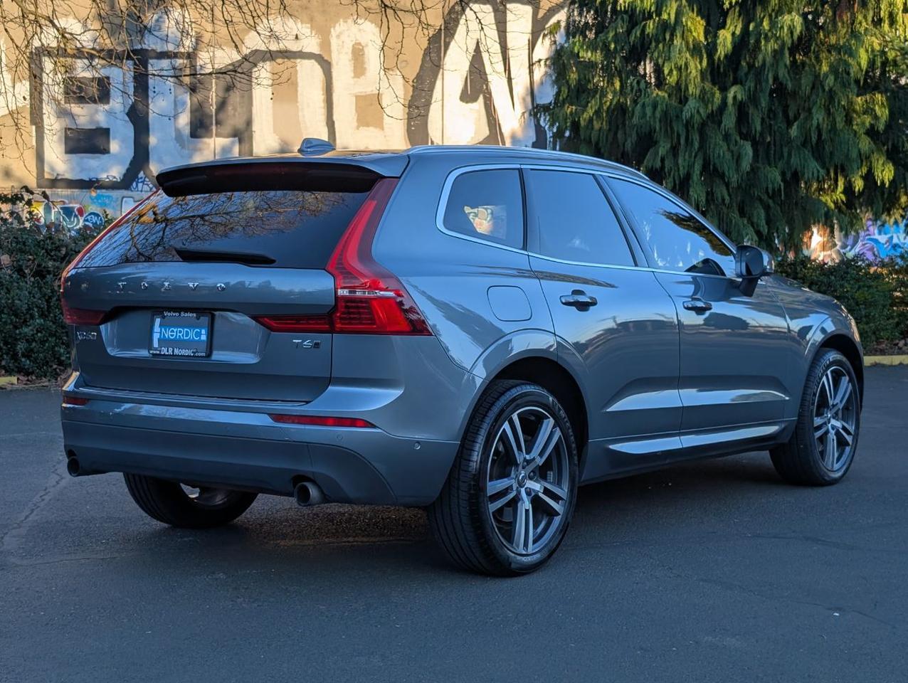 2019 Volvo XC60 T6 AWD Momentum w/Harman Kardon, Nav, Pano Roof, 4 Heated Seats & Wheel Portland OR