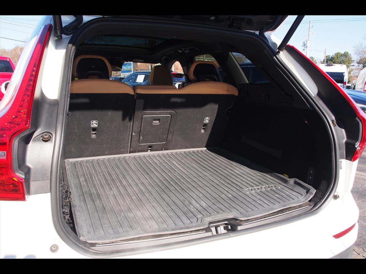 2019 Volvo XC60 T6 Momentum