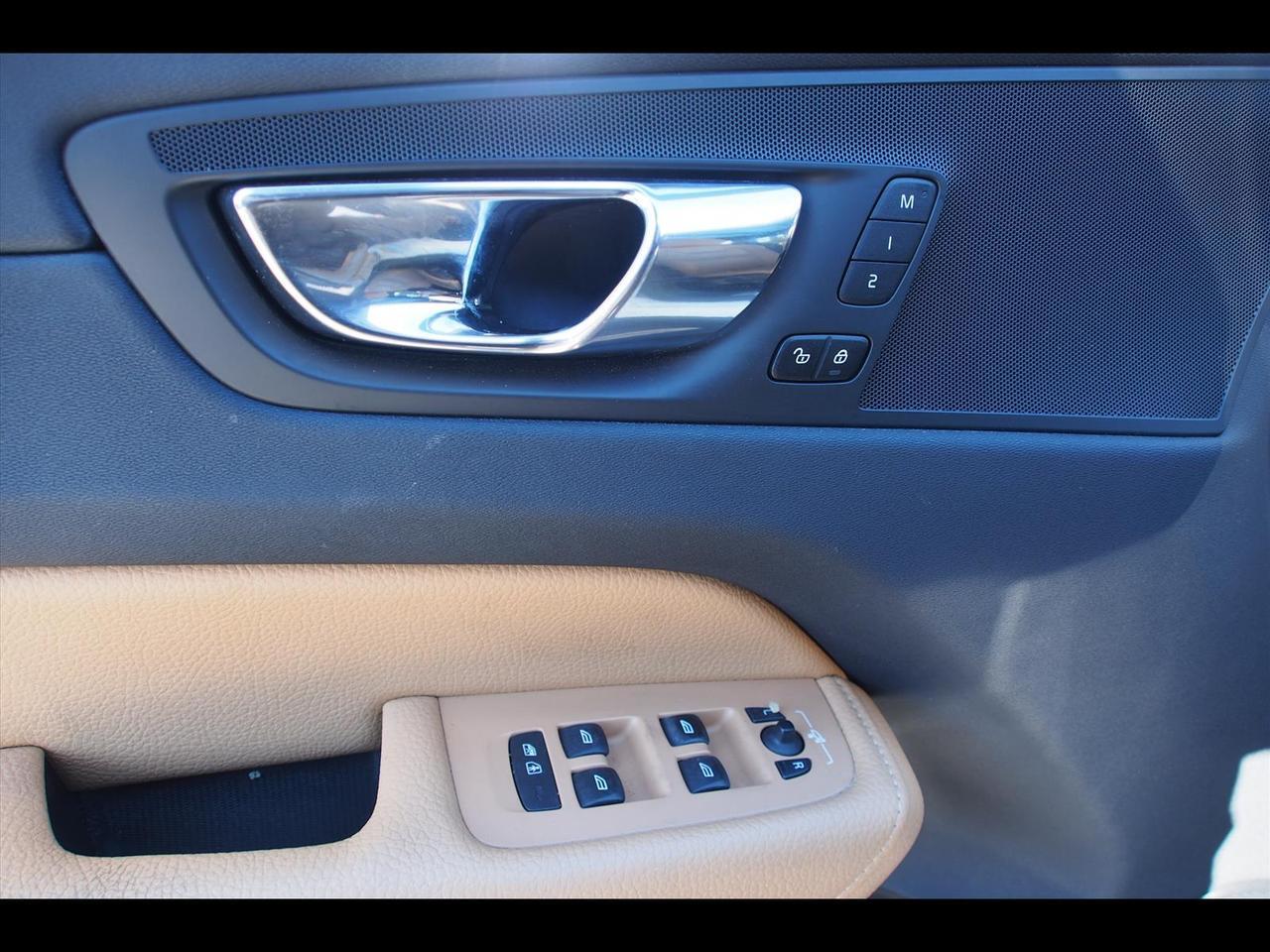 2019 Volvo XC60 T6 Momentum