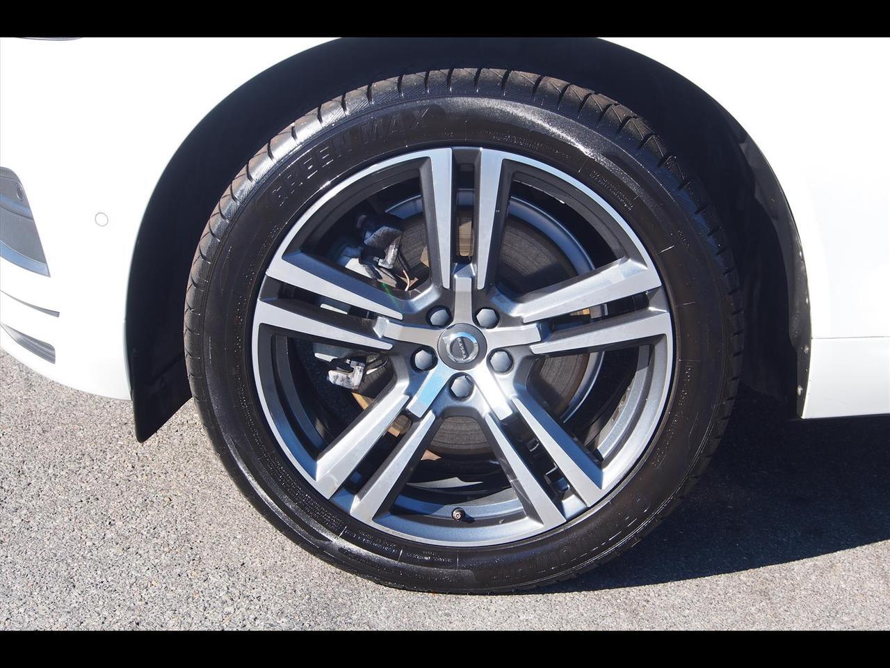 2019 Volvo XC60 T6 Momentum