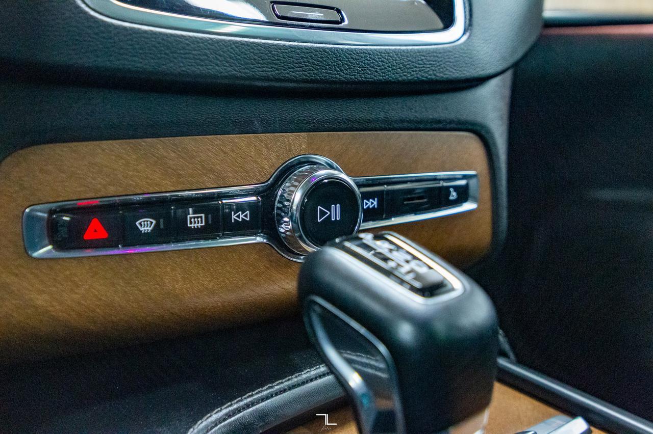 2019 Volvo XC90 AWD T6 Inscription Leather Roof Nav BCam Red Deer AB