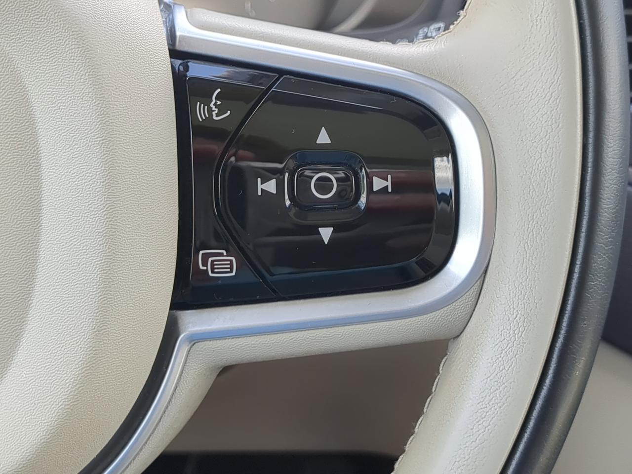 2019 Volvo XC90 Momentum Appleton WI