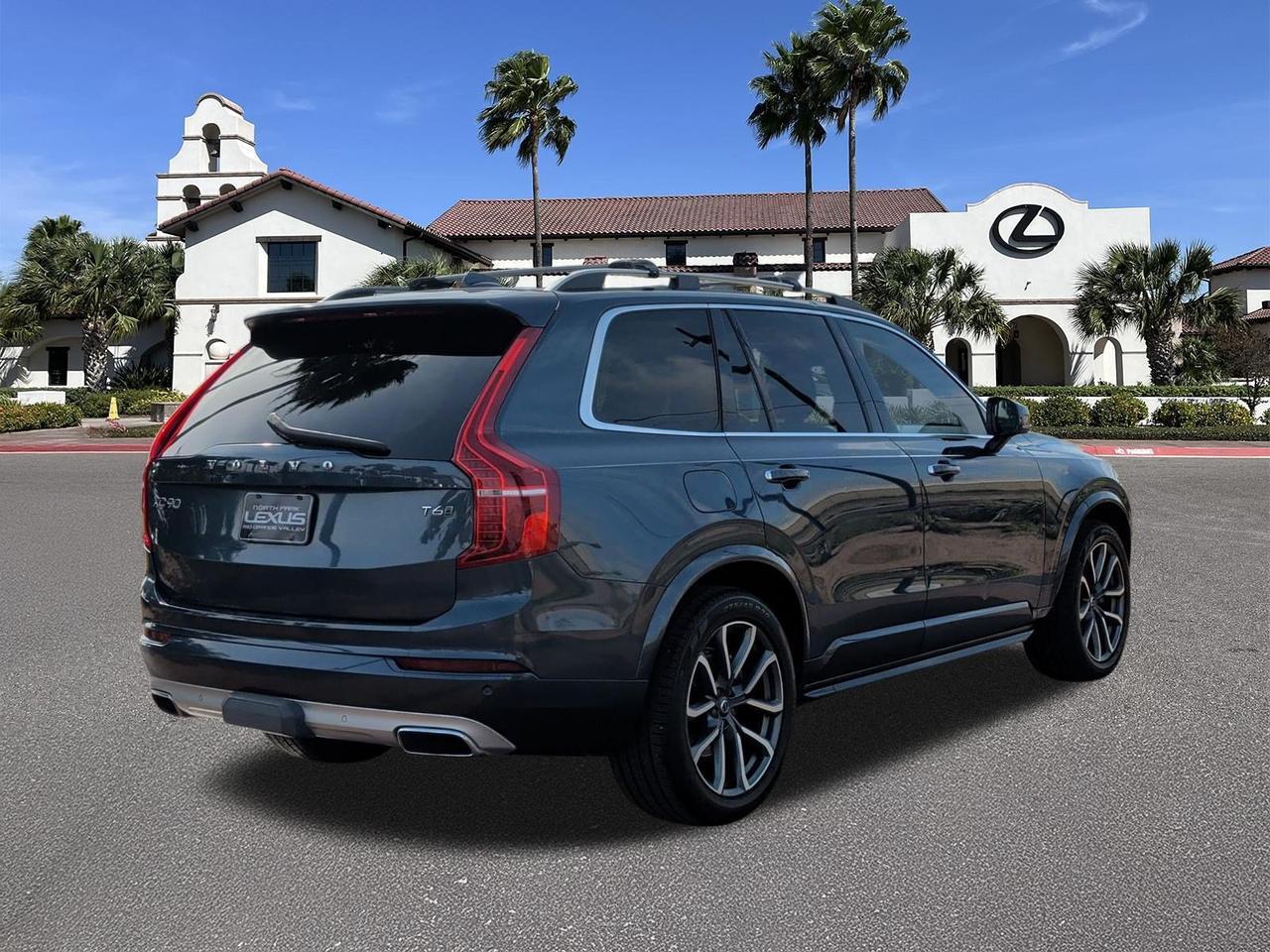 2019 Volvo XC90 Momentum