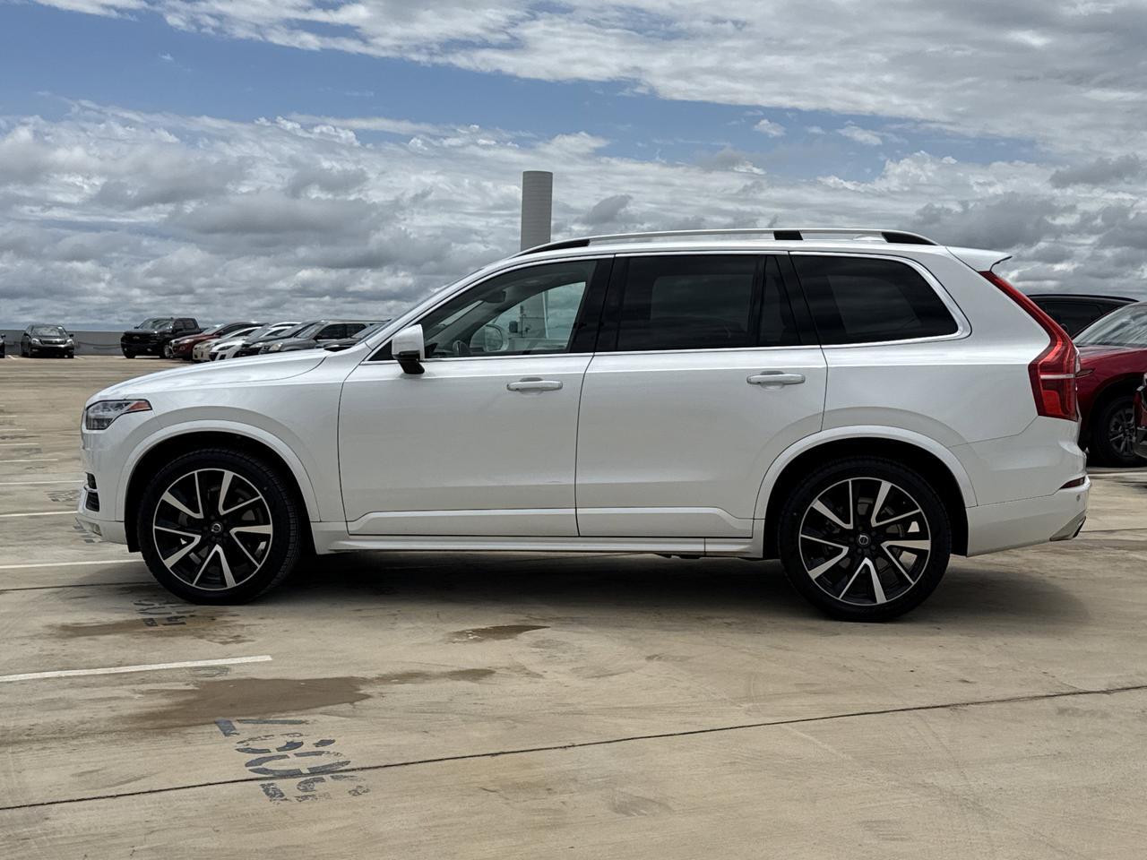 2019 Volvo XC90 Momentum