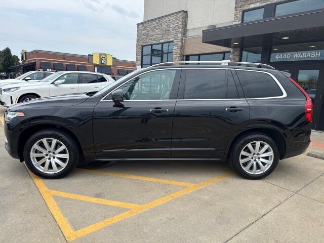 2019 Volvo XC90 Momentum
