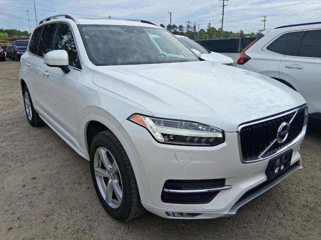 2019 Volvo XC90 Momentum