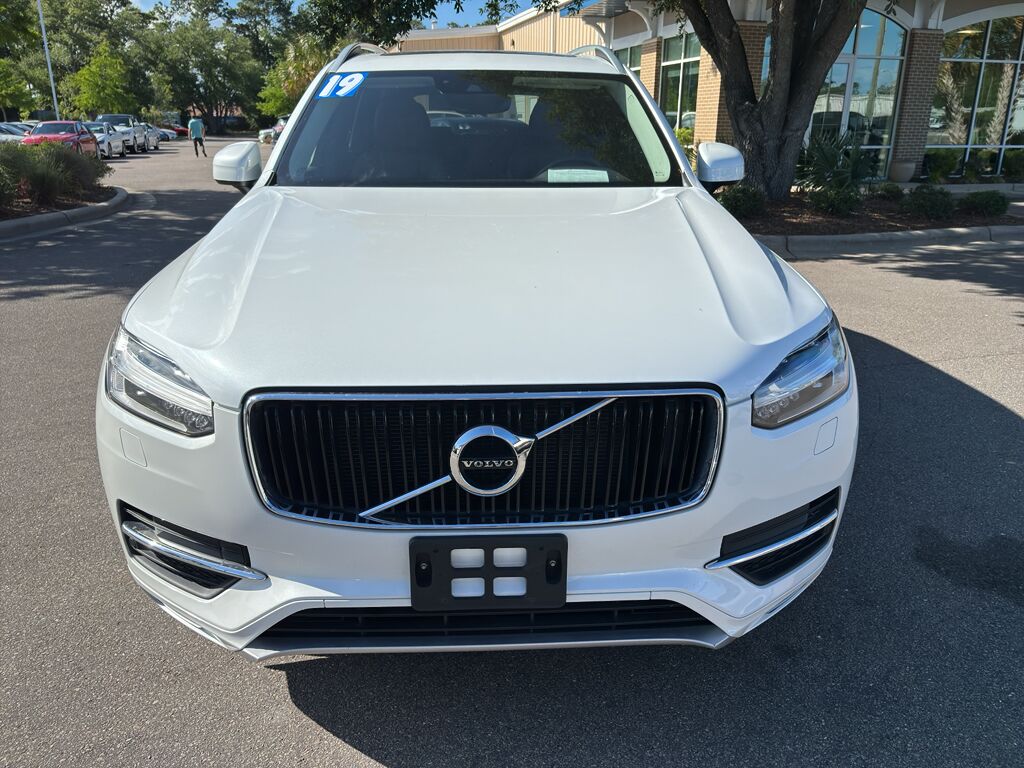 2019 Volvo XC90 Momentum