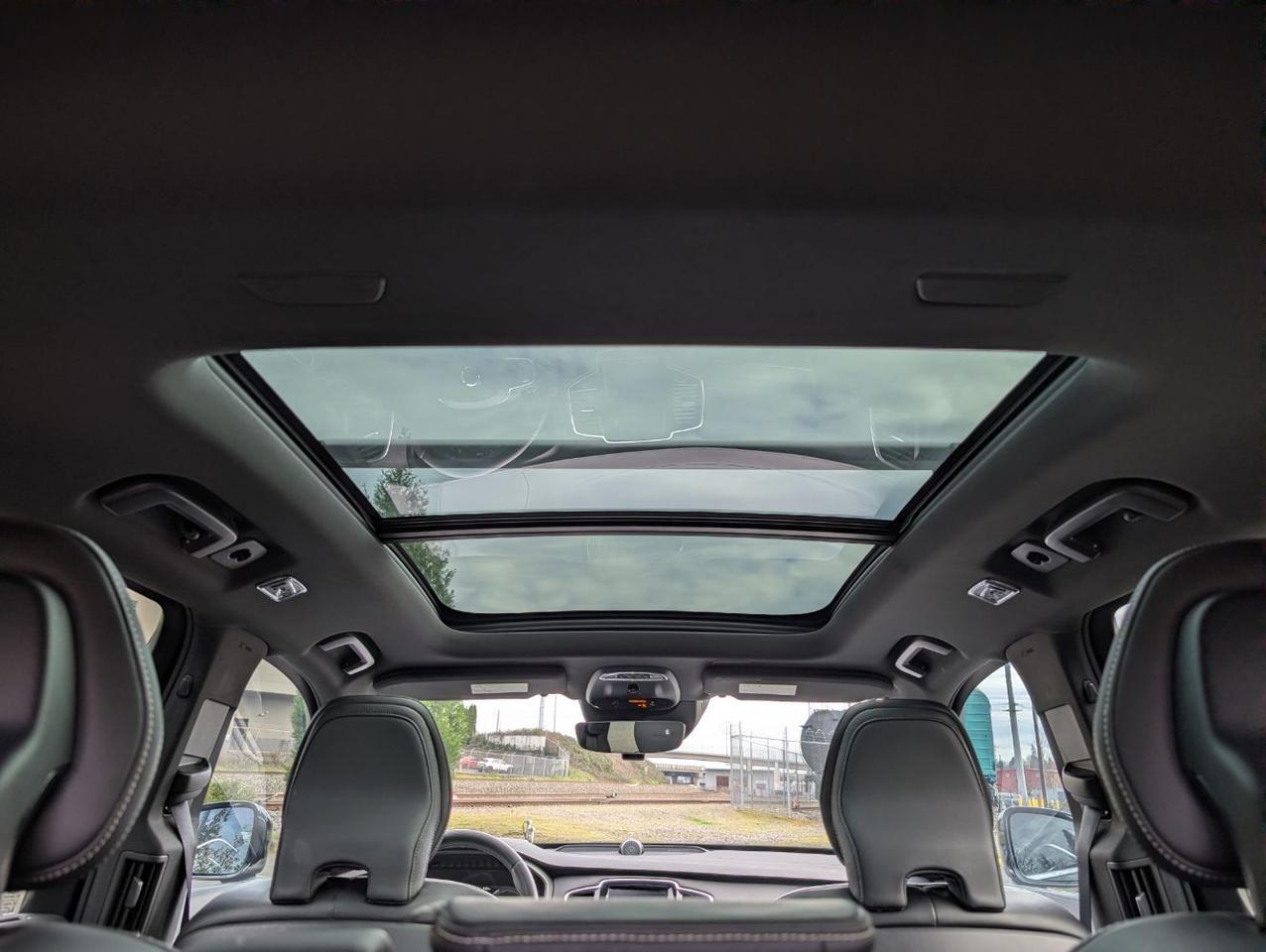 2019 Volvo XC90 Recharge T8 PHEV Hybrid AWD R-Design | Bowers & Wilkins Premium Audio, Pilot Assist, Air Suspension, Head Up Portland OR