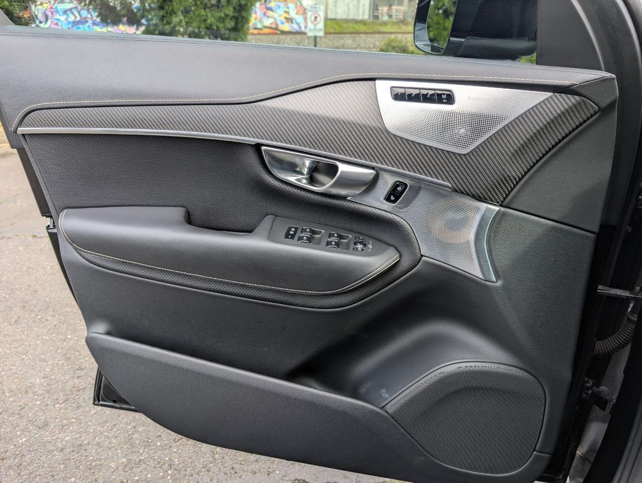 2019 Volvo XC90 Recharge T8 PHEV Hybrid AWD R-Design | Bowers & Wilkins Premium Audio, Pilot Assist, Air Suspension, Head Up Portland OR