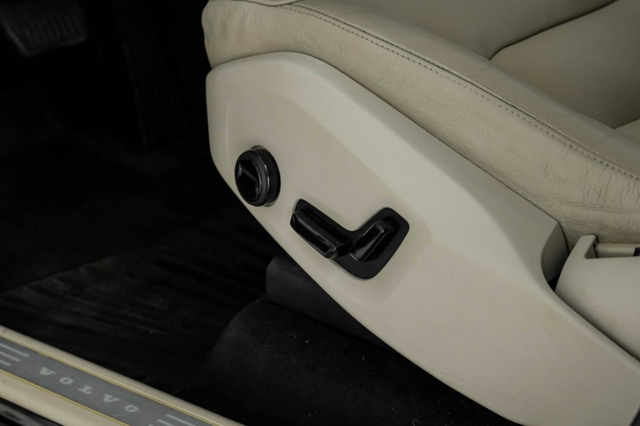 2019 Volvo XC90 T5 MOMENTUM BLIND SPOT ASSIST PANORAMA LEATHER HEATED SEATS REAR CAMERA KEYLESS START Carrollton TX