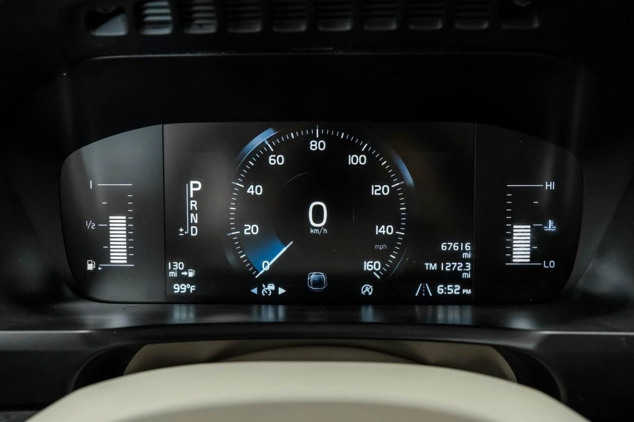 2019 Volvo XC90 T5 MOMENTUM BLIND SPOT ASSIST PANORAMA LEATHER HEATED SEATS REAR CAMERA KEYLESS START Carrollton TX