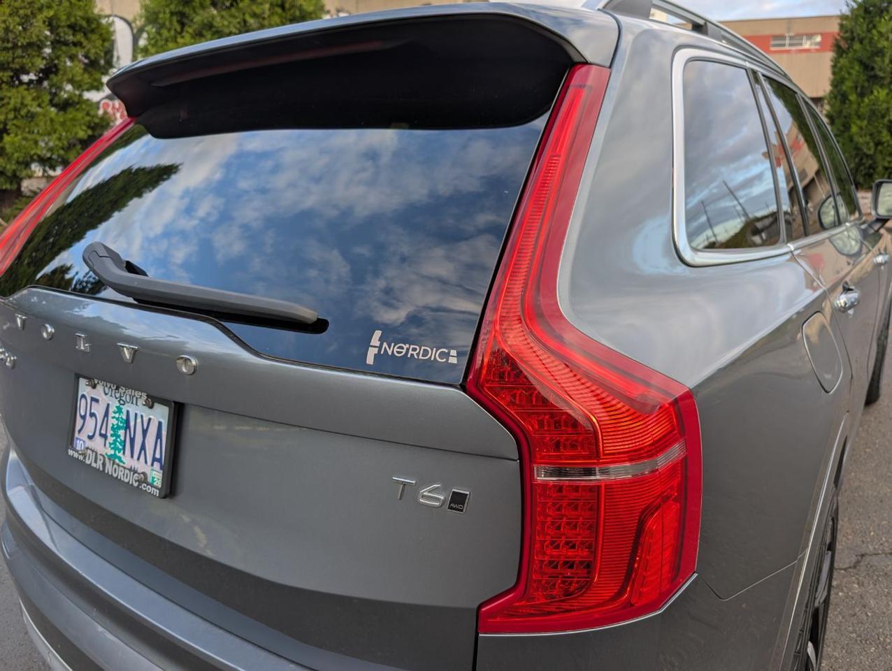 2019 Volvo XC90 T6 AWD Momentum w/High Performace Audio, Pilot Assist, Booster Seat, Heated Leather Seats Portland OR