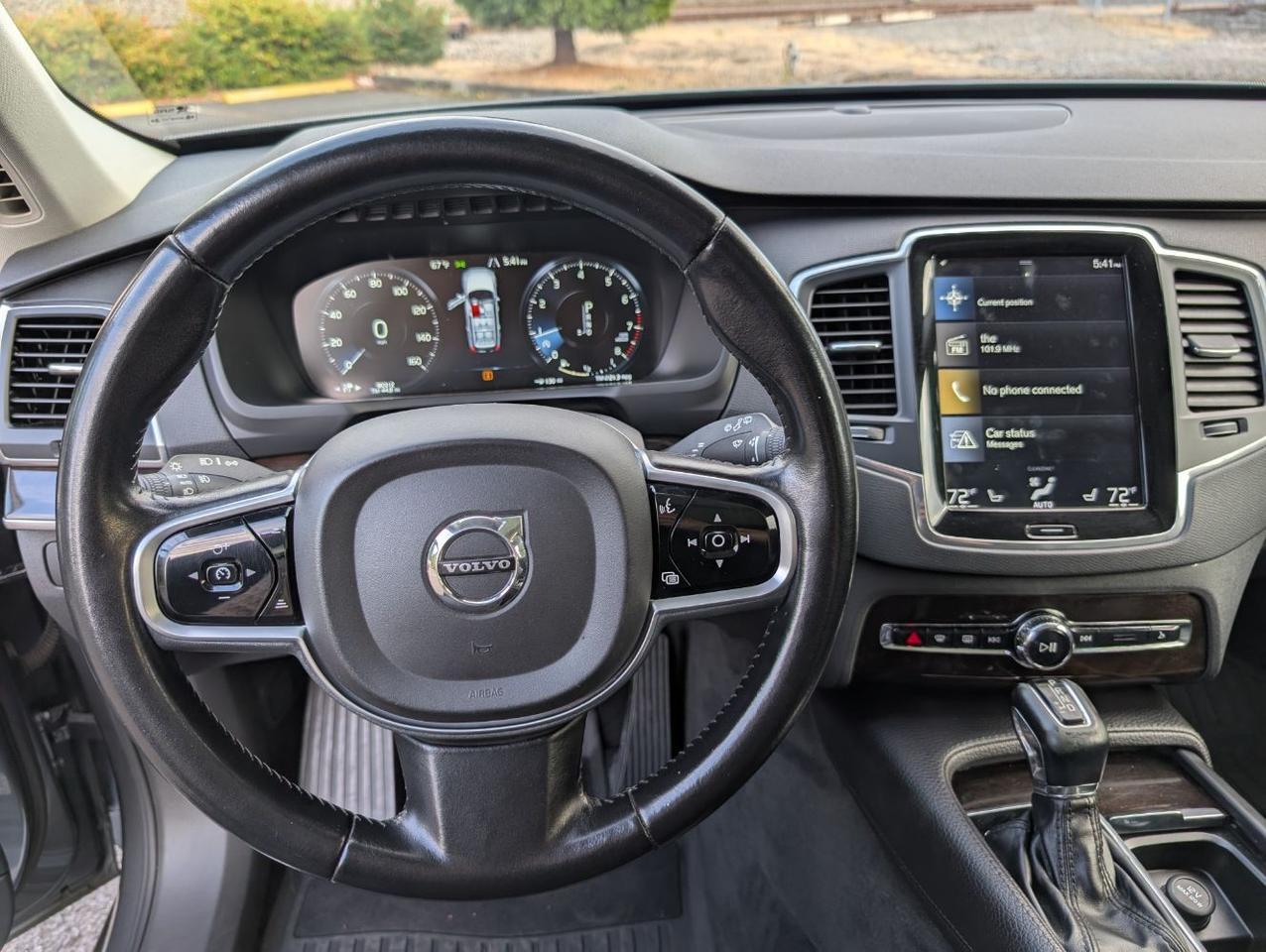 2019 Volvo XC90 T6 AWD Momentum w/High Performace Audio, Pilot Assist, Booster Seat, Heated Leather Seats Portland OR