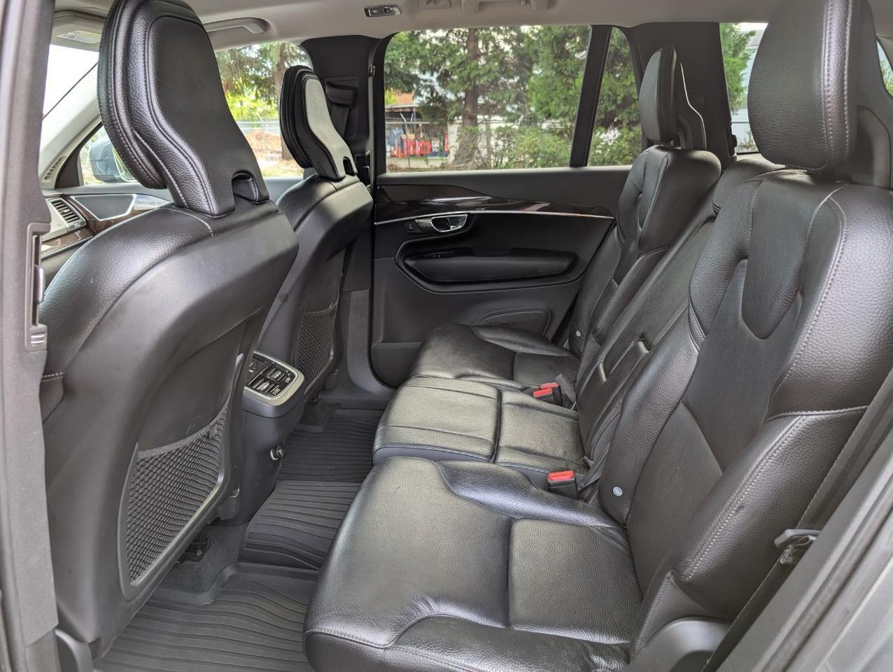 2019 Volvo XC90 T6 AWD Momentum w/High Performace Audio, Pilot Assist, Booster Seat, Heated Leather Seats Portland OR