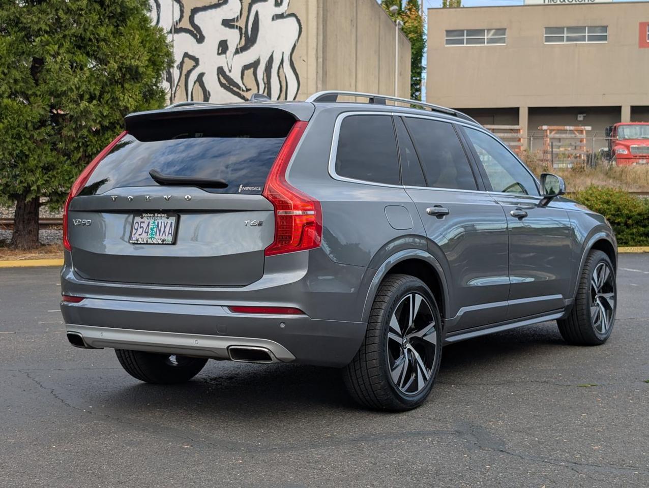 2019 Volvo XC90 T6 AWD Momentum w/High Performace Audio, Pilot Assist, Booster Seat, Heated Leather Seats Portland OR