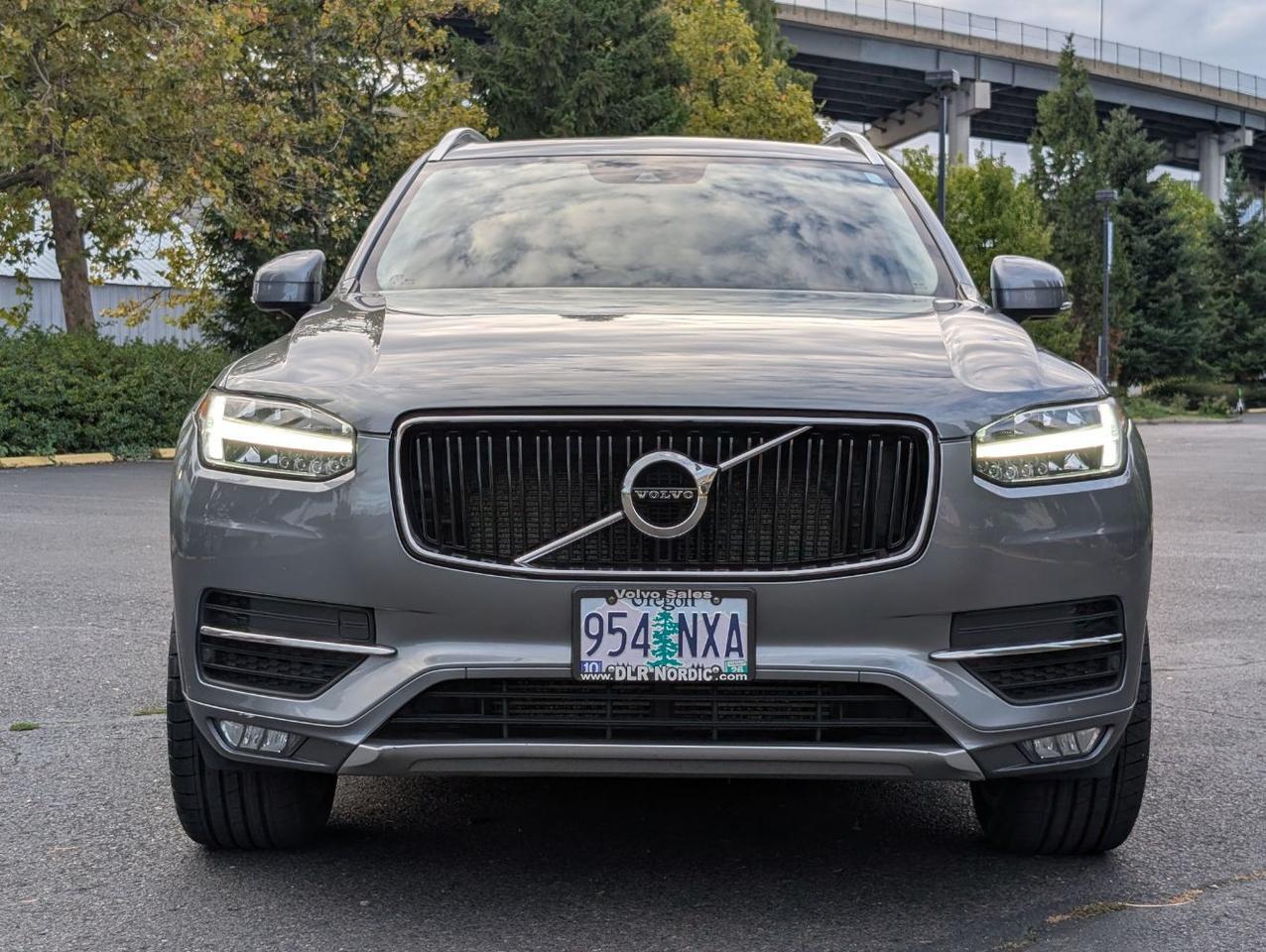 2019 Volvo XC90 T6 AWD Momentum w/High Performace Audio, Pilot Assist, Booster Seat, Heated Leather Seats Portland OR