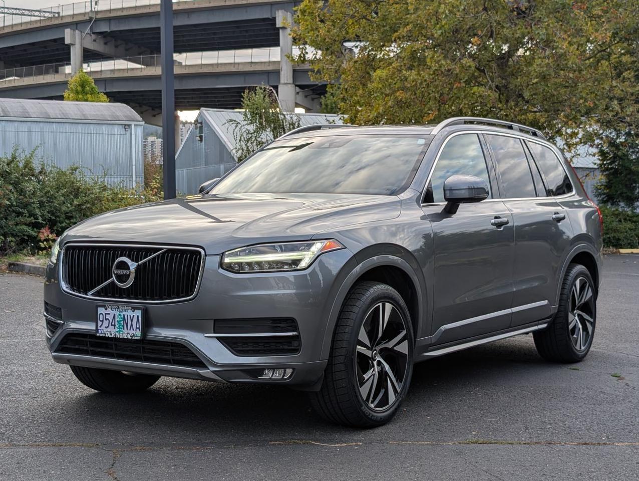 2019 Volvo XC90 T6 AWD Momentum w/High Performace Audio, Pilot Assist, Booster Seat, Heated Leather Seats Portland OR