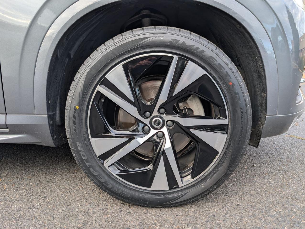 2019 Volvo XC90 T6 AWD Momentum w/High Performace Audio, Pilot Assist, Booster Seat, Heated Leather Seats Portland OR