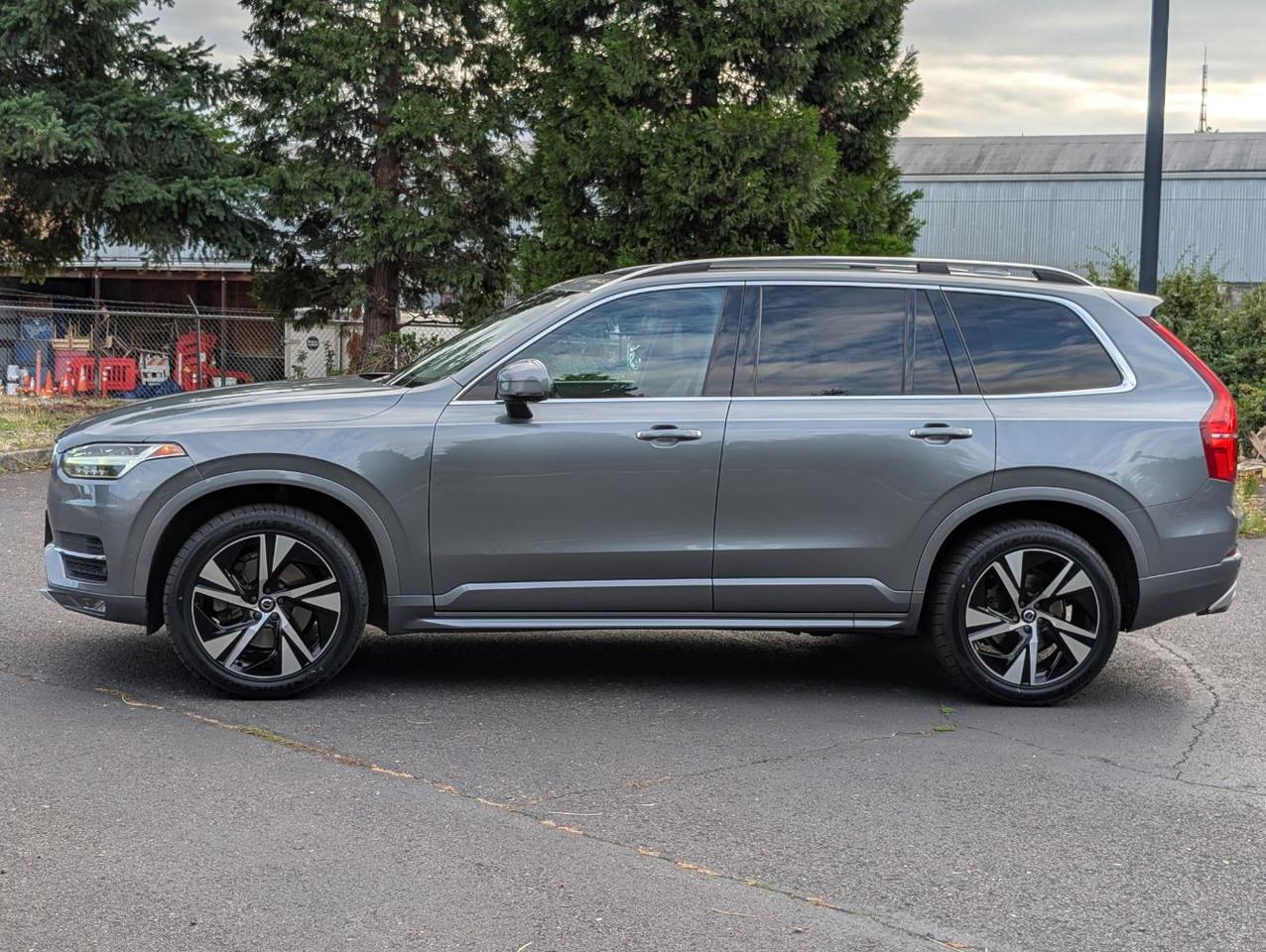 2019 Volvo XC90 T6 AWD Momentum w/High Performace Audio, Pilot Assist, Booster Seat, Heated Leather Seats Portland OR