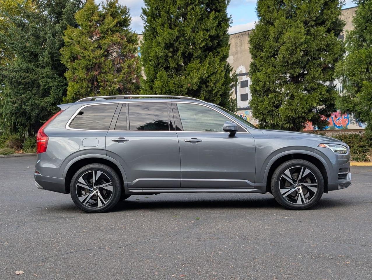 2019 Volvo XC90 T6 AWD Momentum w/High Performace Audio, Pilot Assist, Booster Seat, Heated Leather Seats Portland OR