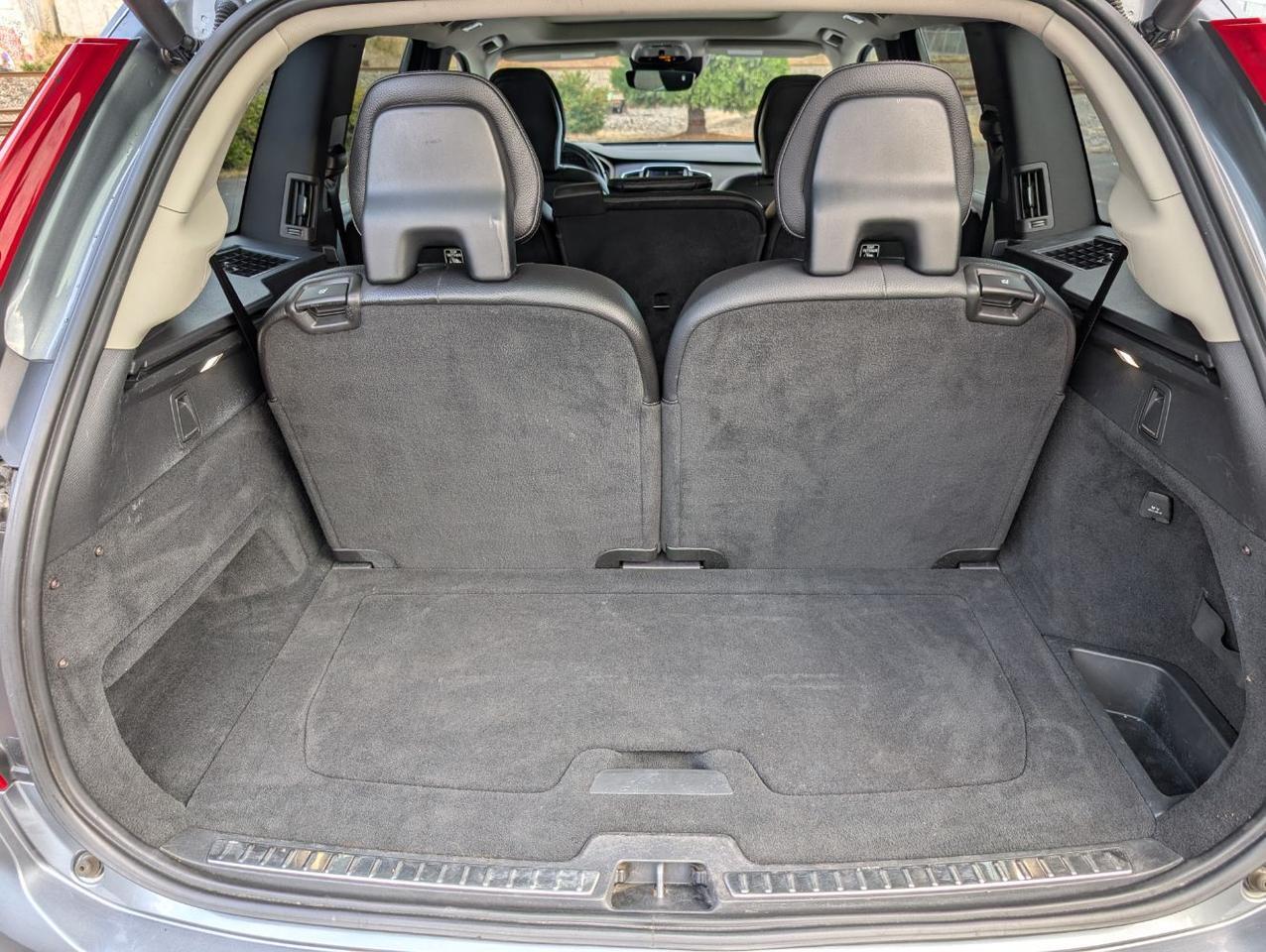 2019 Volvo XC90 T6 AWD Momentum w/High Performace Audio, Pilot Assist, Booster Seat, Heated Leather Seats Portland OR