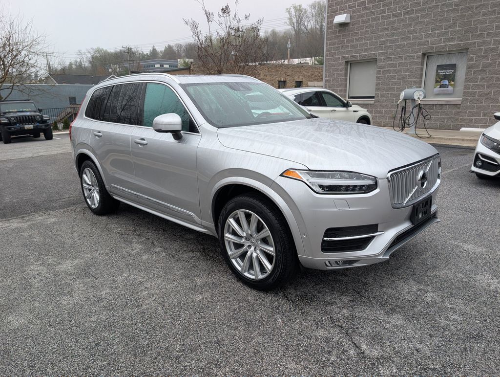 2019 Volvo XC90 T6 Inscription