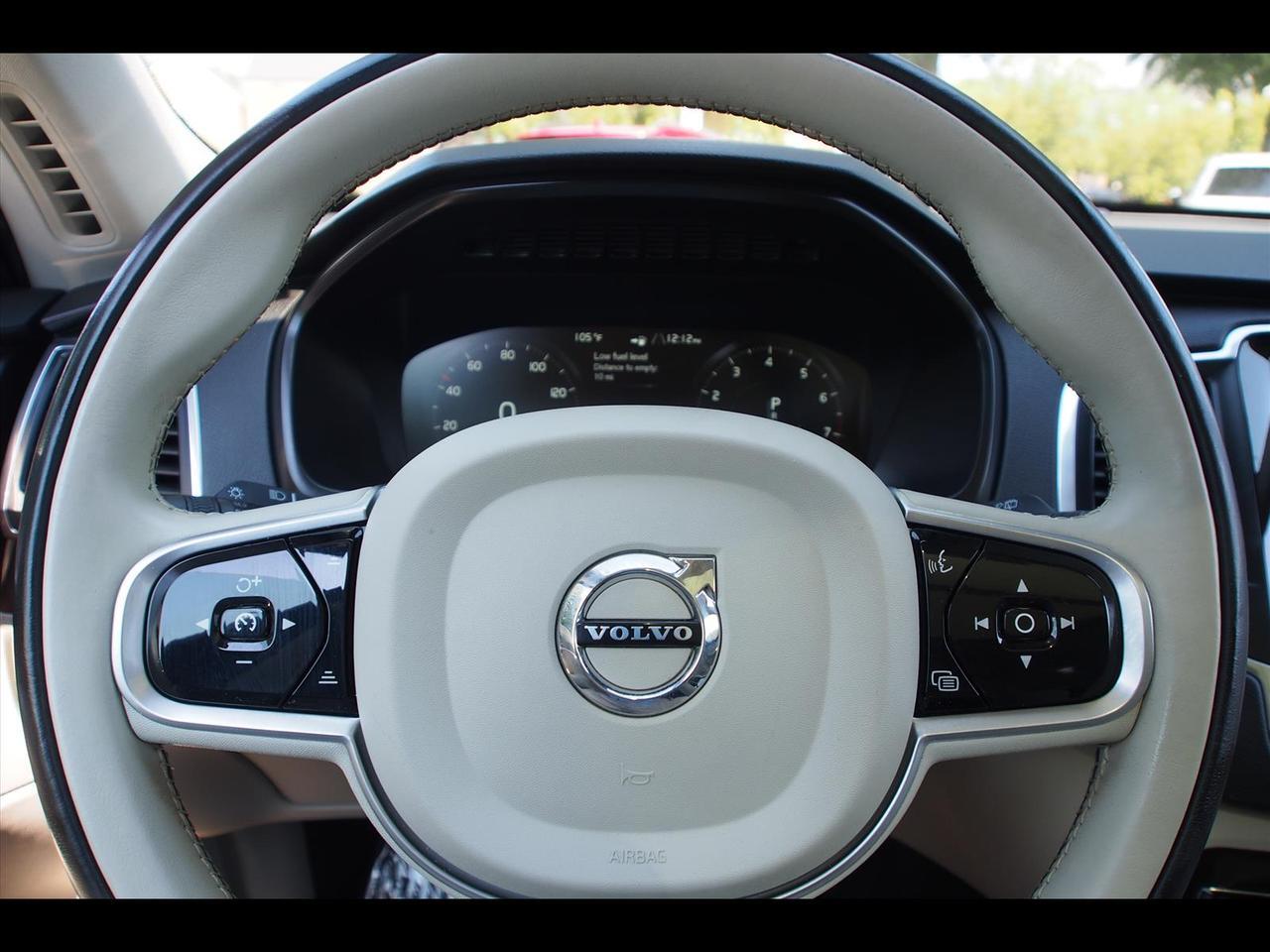 2019 Volvo XC90 T6 Momentum