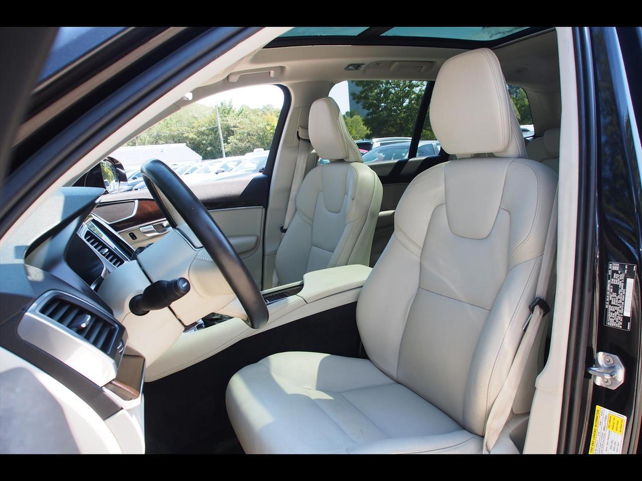 2019 Volvo XC90 T6 Momentum