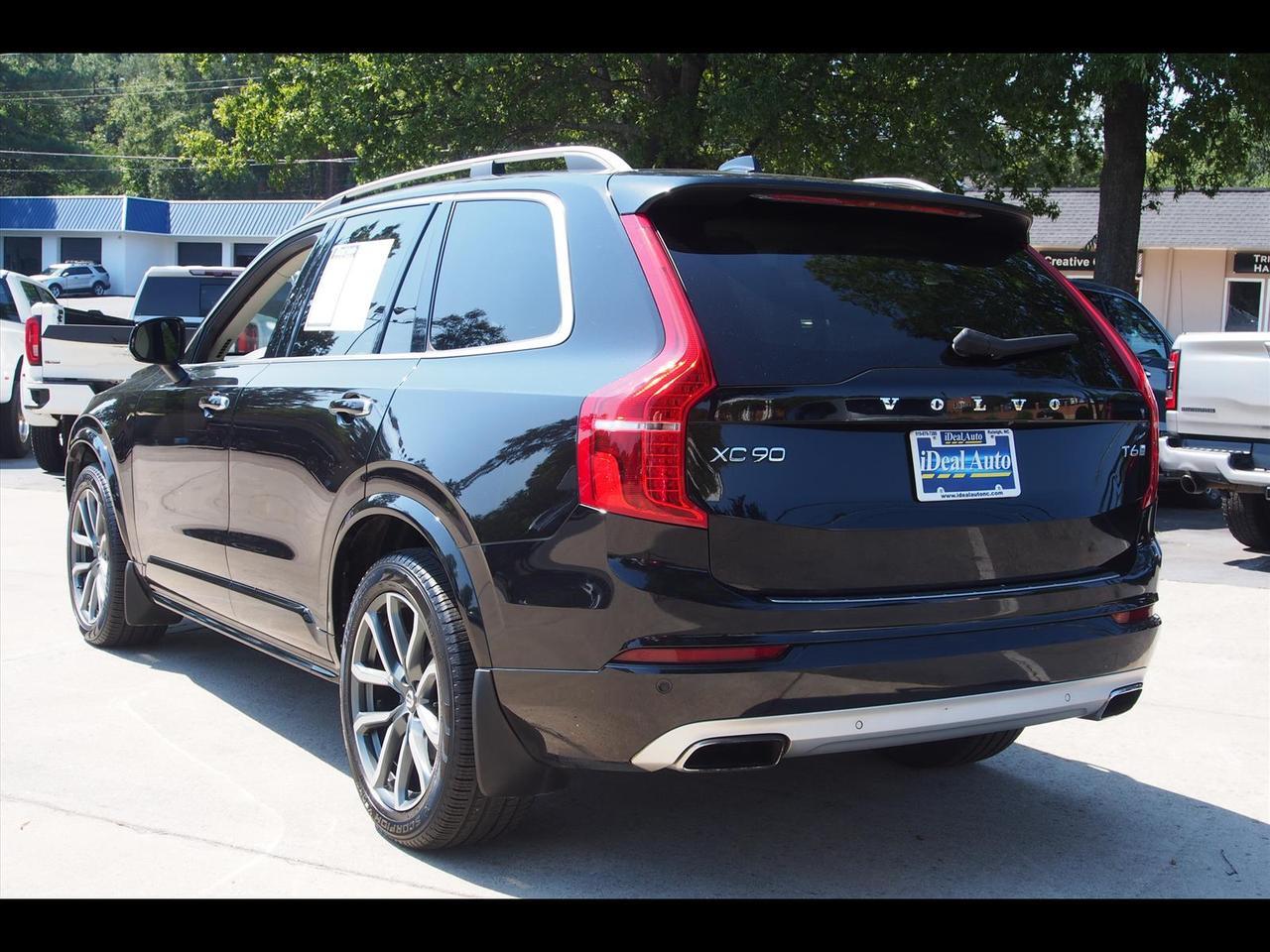 2019 Volvo XC90 T6 Momentum