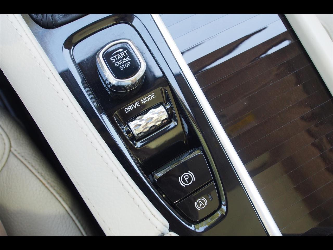 2019 Volvo XC90 T6 Momentum
