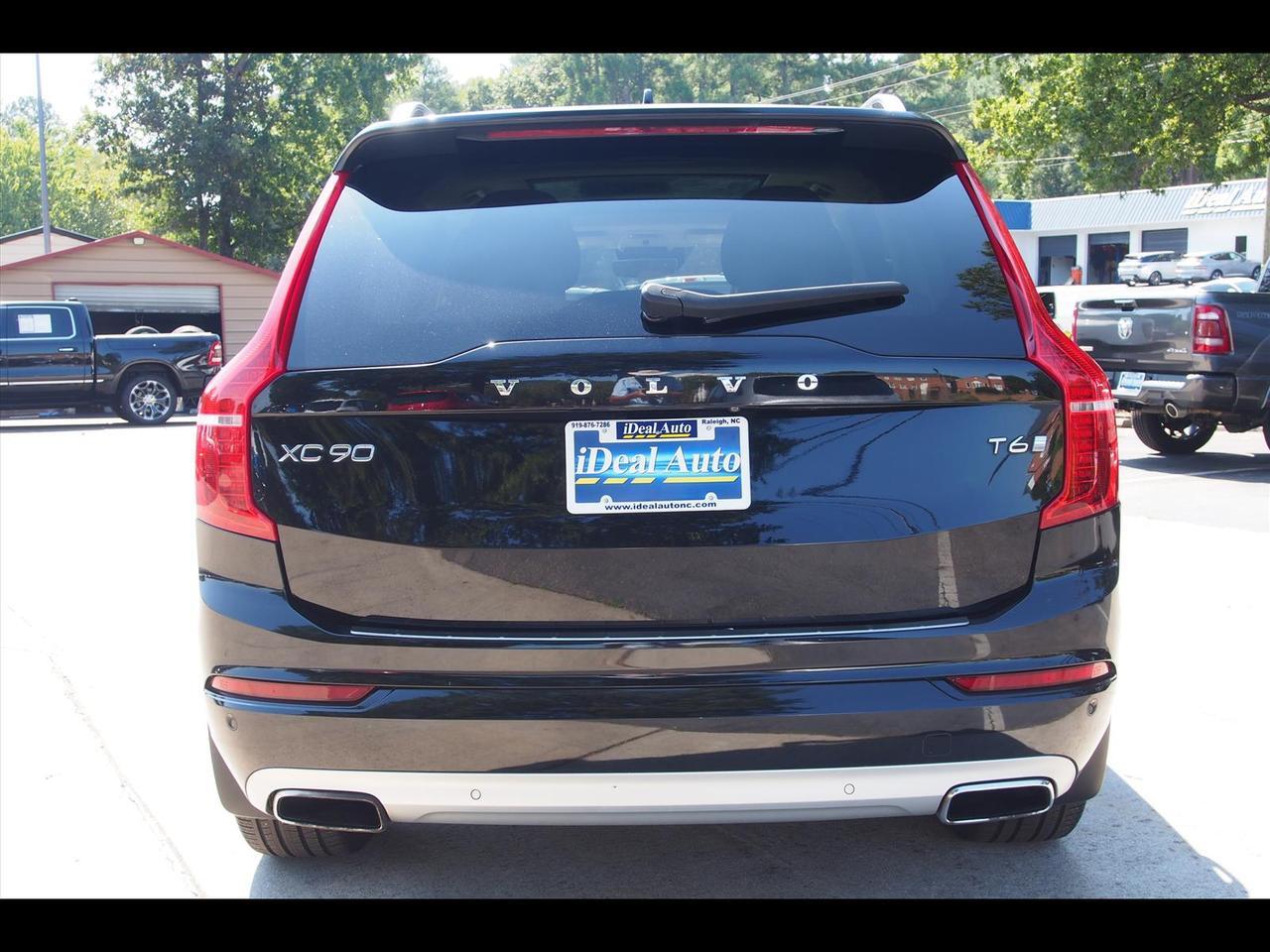 2019 Volvo XC90 T6 Momentum