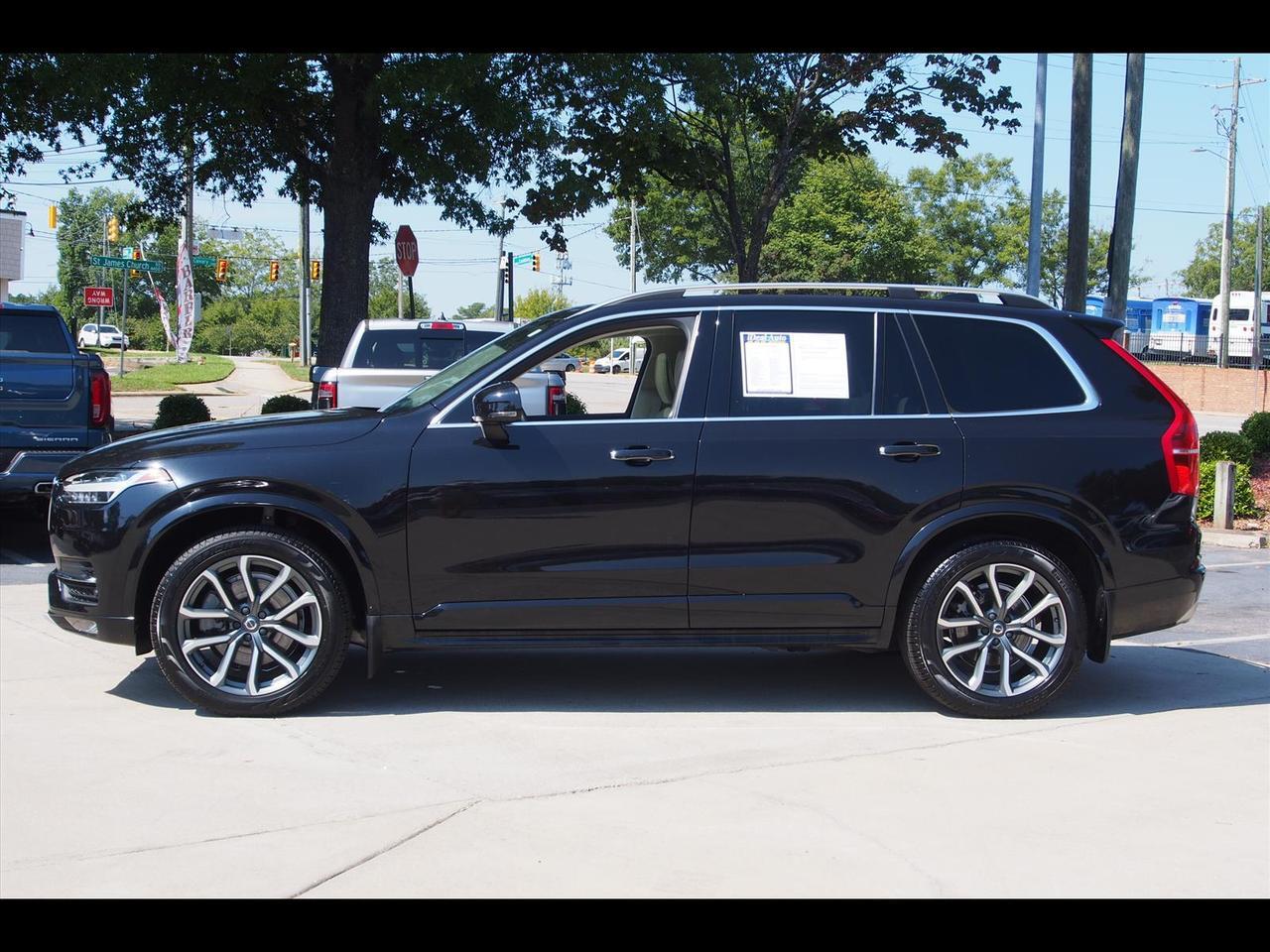 2019 Volvo XC90 T6 Momentum