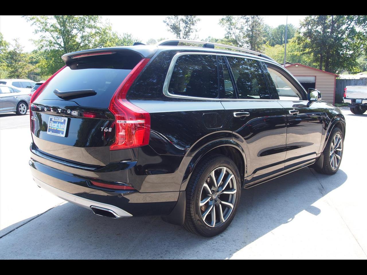 2019 Volvo XC90 T6 Momentum