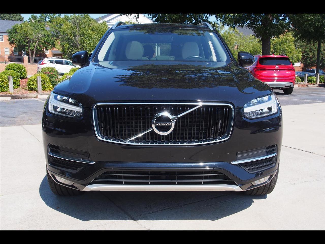 2019 Volvo XC90 T6 Momentum