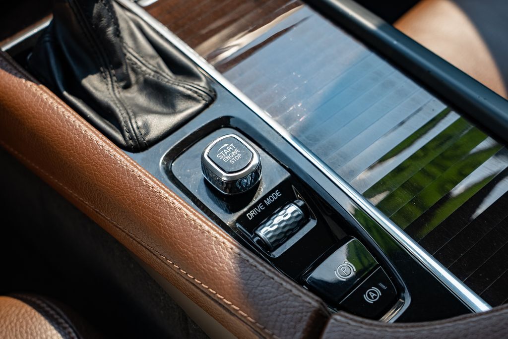 2019 Volvo XC90 T6 Momentum Beaverton OR