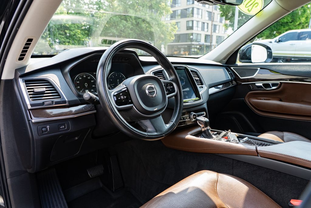 2019 Volvo XC90 T6 Momentum Beaverton OR