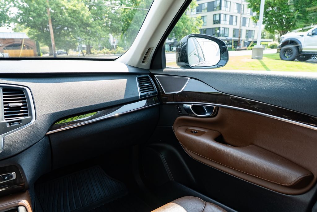 2019 Volvo XC90 T6 Momentum Beaverton OR