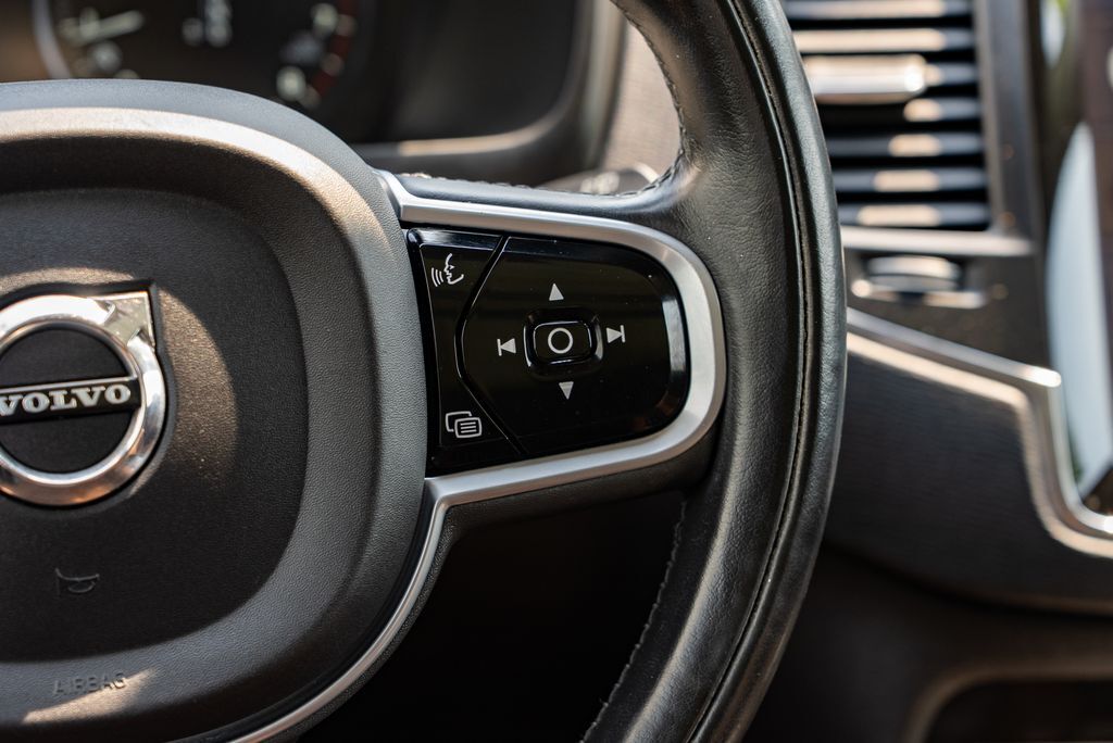 2019 Volvo XC90 T6 Momentum Beaverton OR