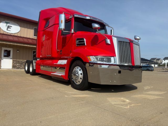 2019 Western Star 5700 XE Set Back Axle w/Sleepe .