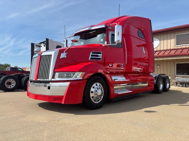 2019 Western Star 5700 XE Set Back Axle w/Sleepe .