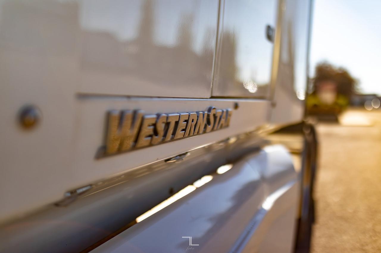 2019 Western Star 5700 XE Tractor Sleeper Red Deer AB