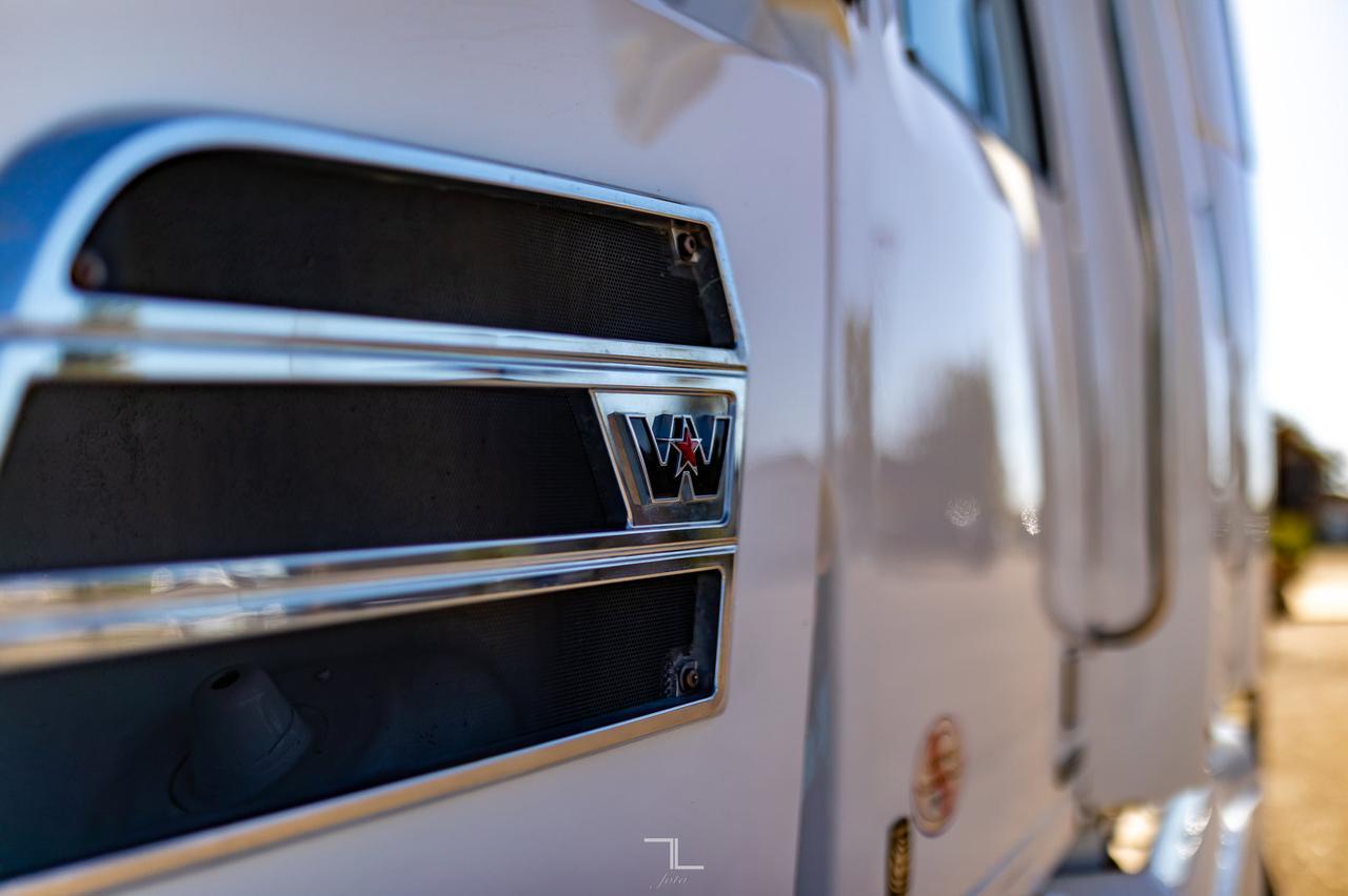 2019 Western Star 5700 XE Tractor Sleeper Red Deer AB