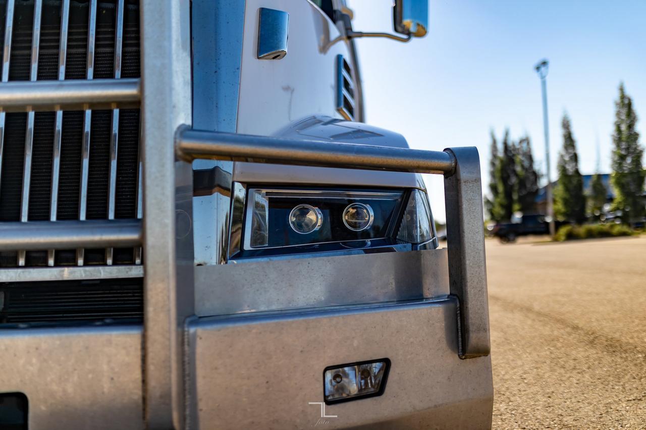 2019 Western Star 5700 XE Tractor Sleeper Red Deer AB
