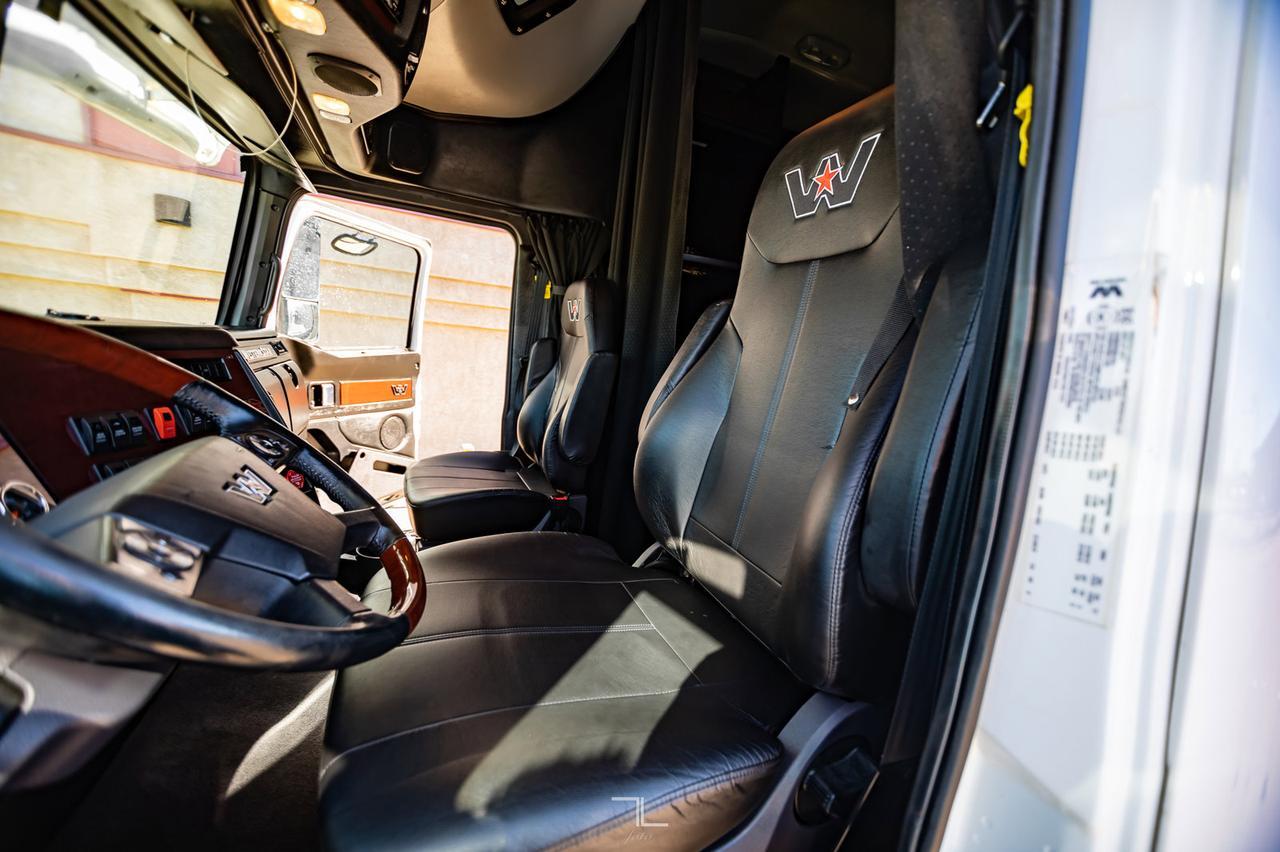 2019 Western Star 5700 XE Tractor Sleeper Red Deer AB